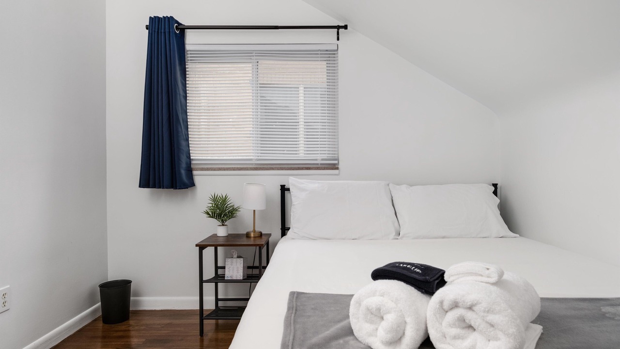 Photo of Bedroom in Royal Oak