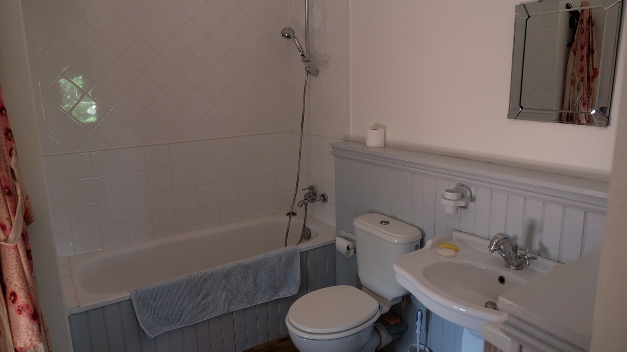 Photo of Bathroom in Saint-Genis