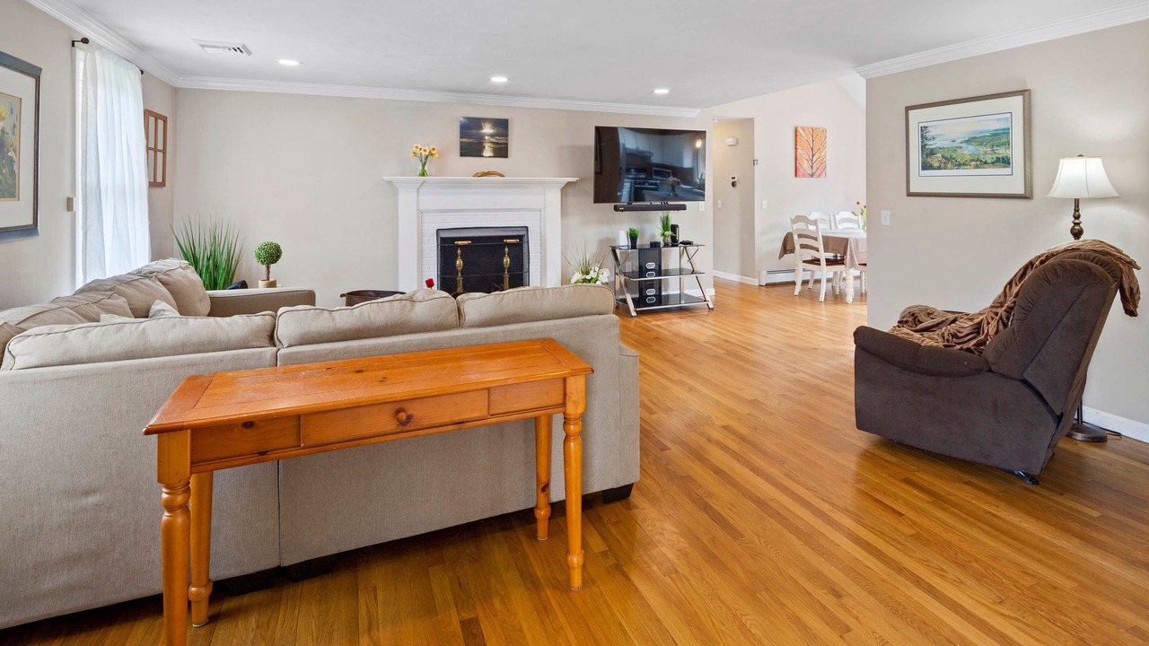 Photo of Livingroom in East Harwich