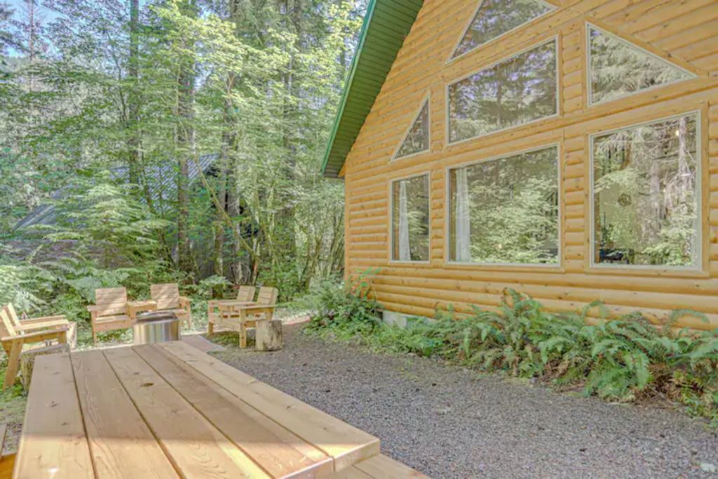 Photo of Outdoor in Rhododendron