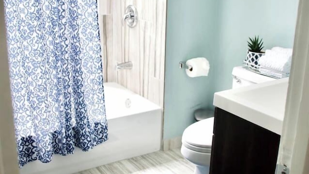 Photo of Bathroom in Avondale