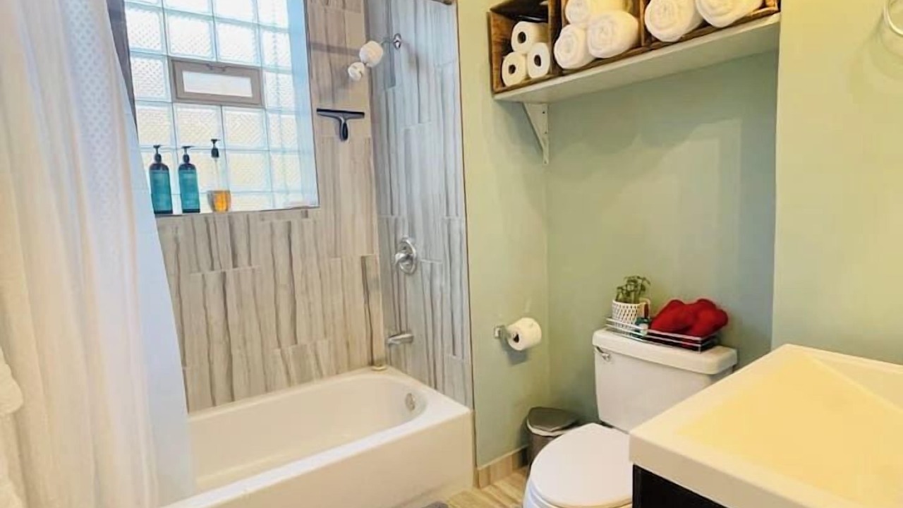 Photo of Bathroom in Avondale