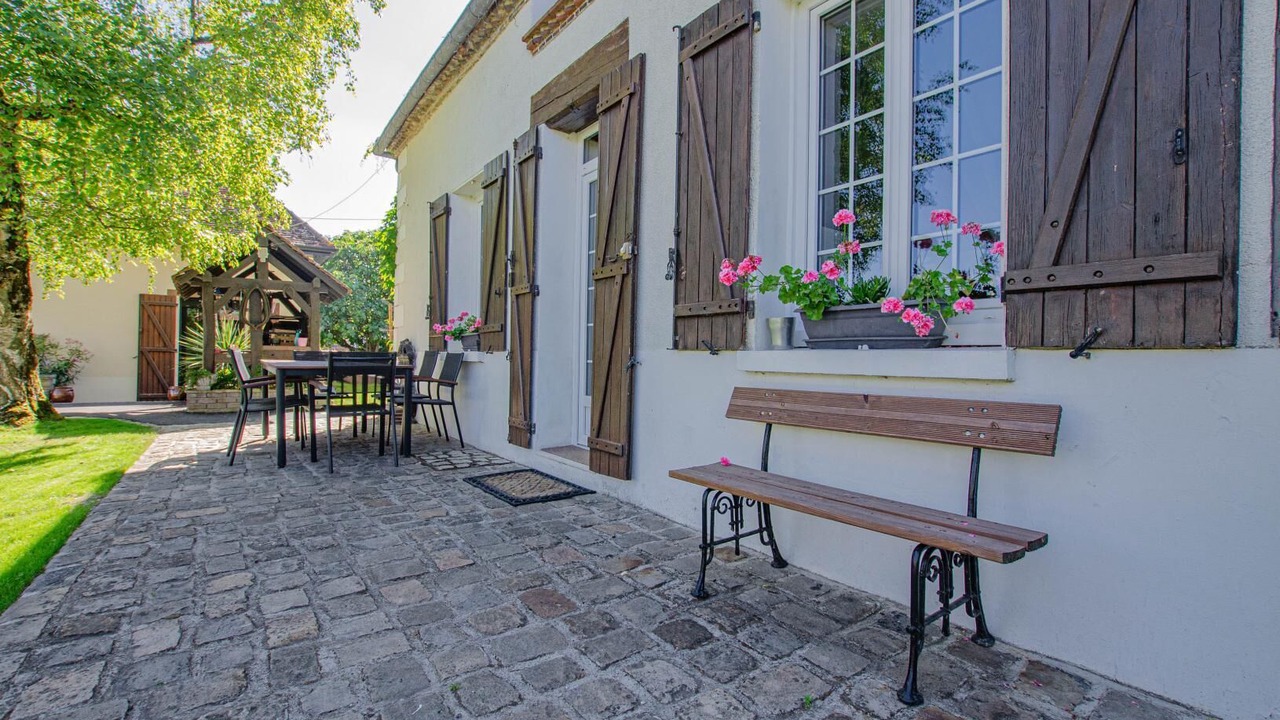 Photo of Outdoor in Macey