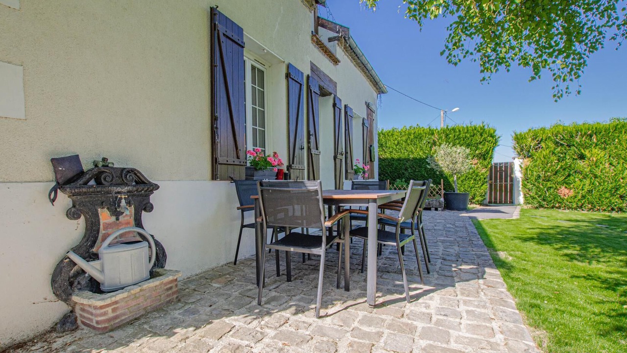 Photo of Outdoor in Macey