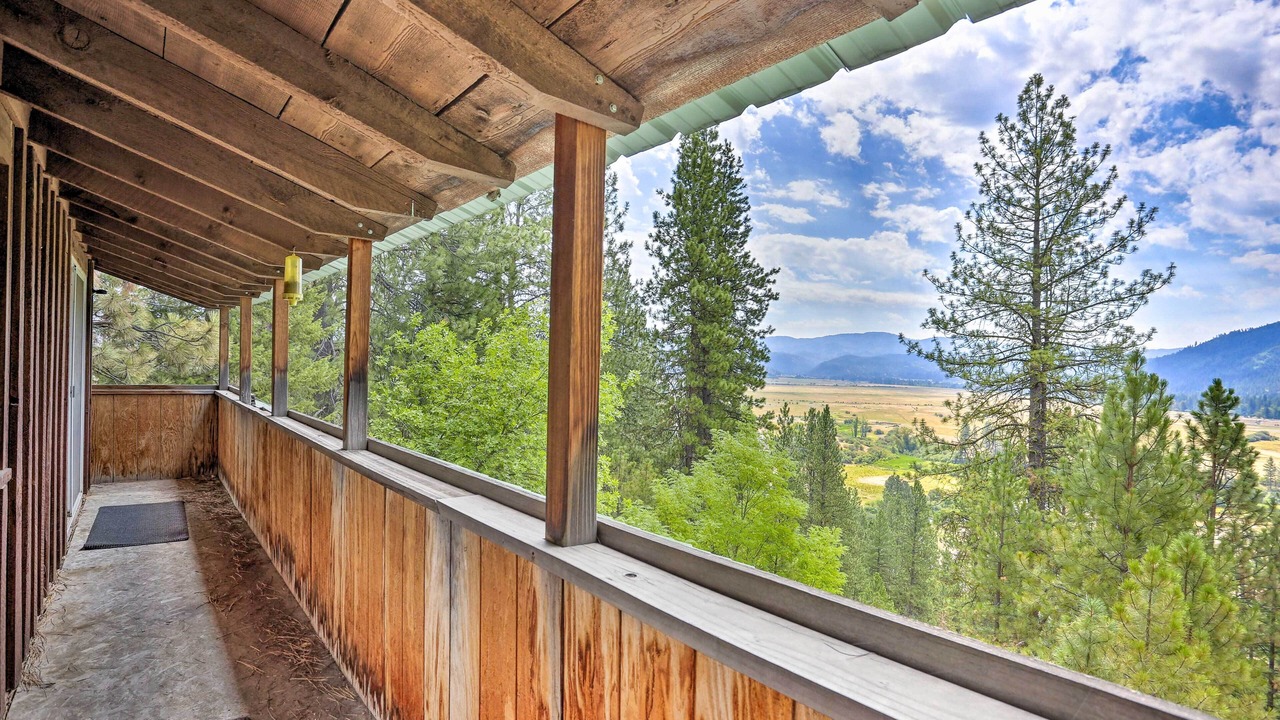 Photo of Patio Balcony in Garden Valley