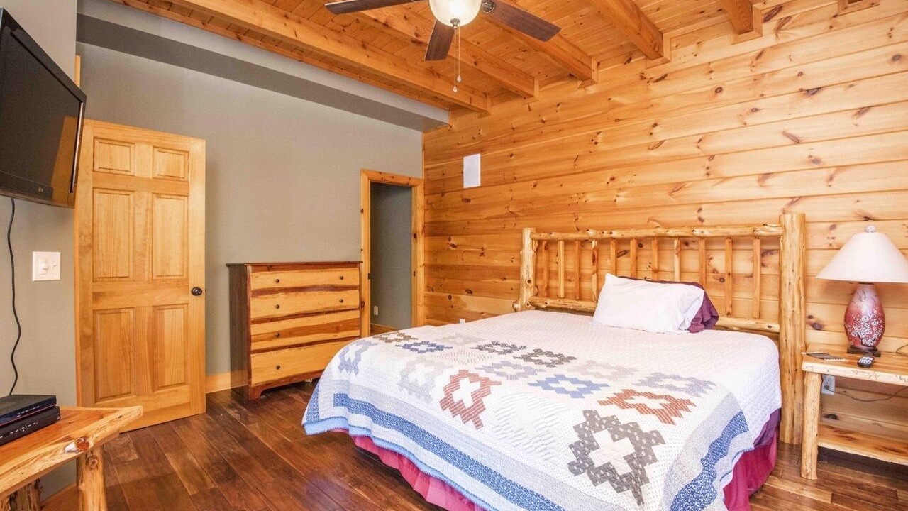 Photo of Bedroom in Tellico Plains