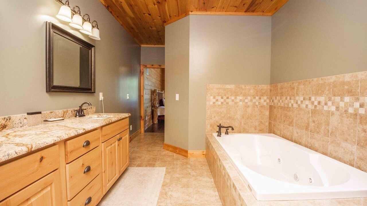 Photo of Bathroom in Tellico Plains