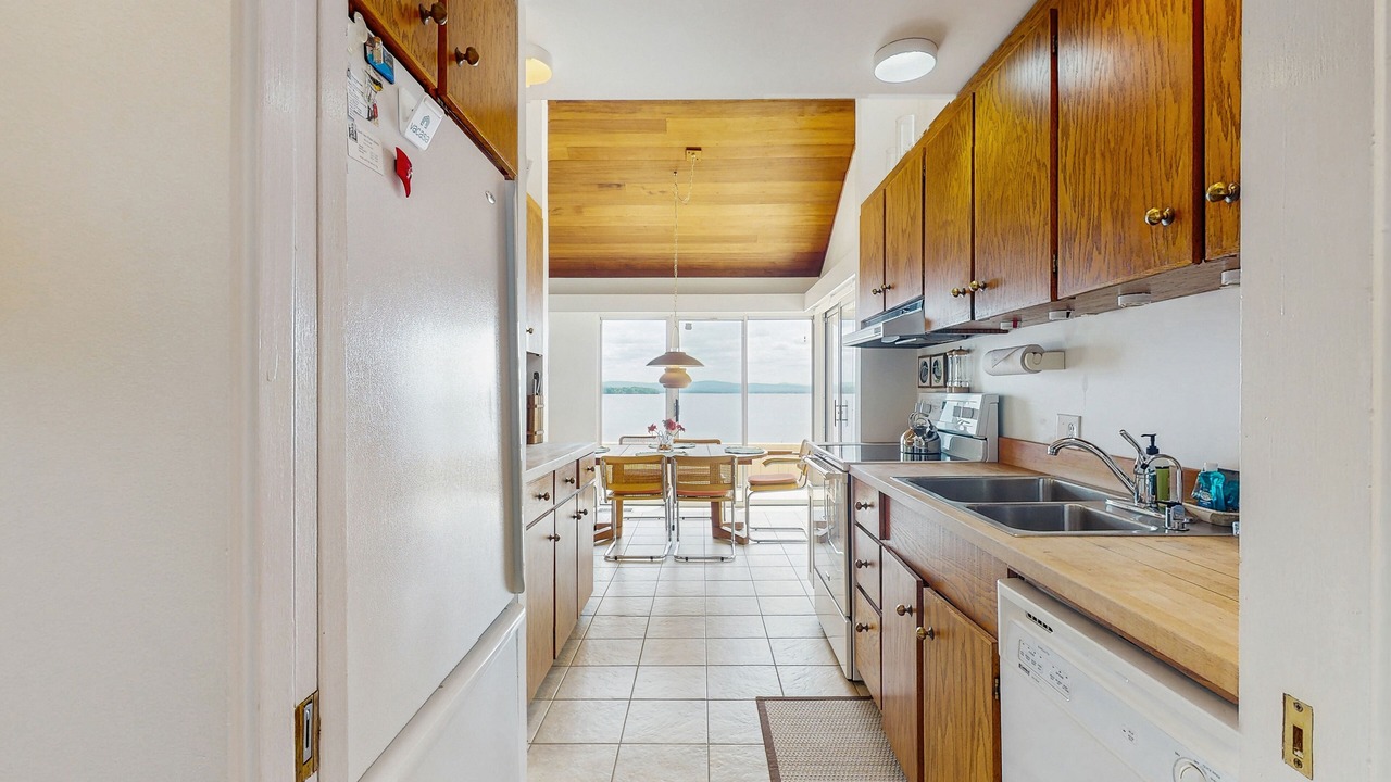 Photo of Kitchen in North Hero