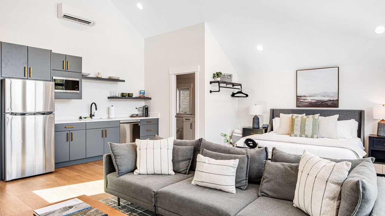 Photo of Livingroom in Roslyn