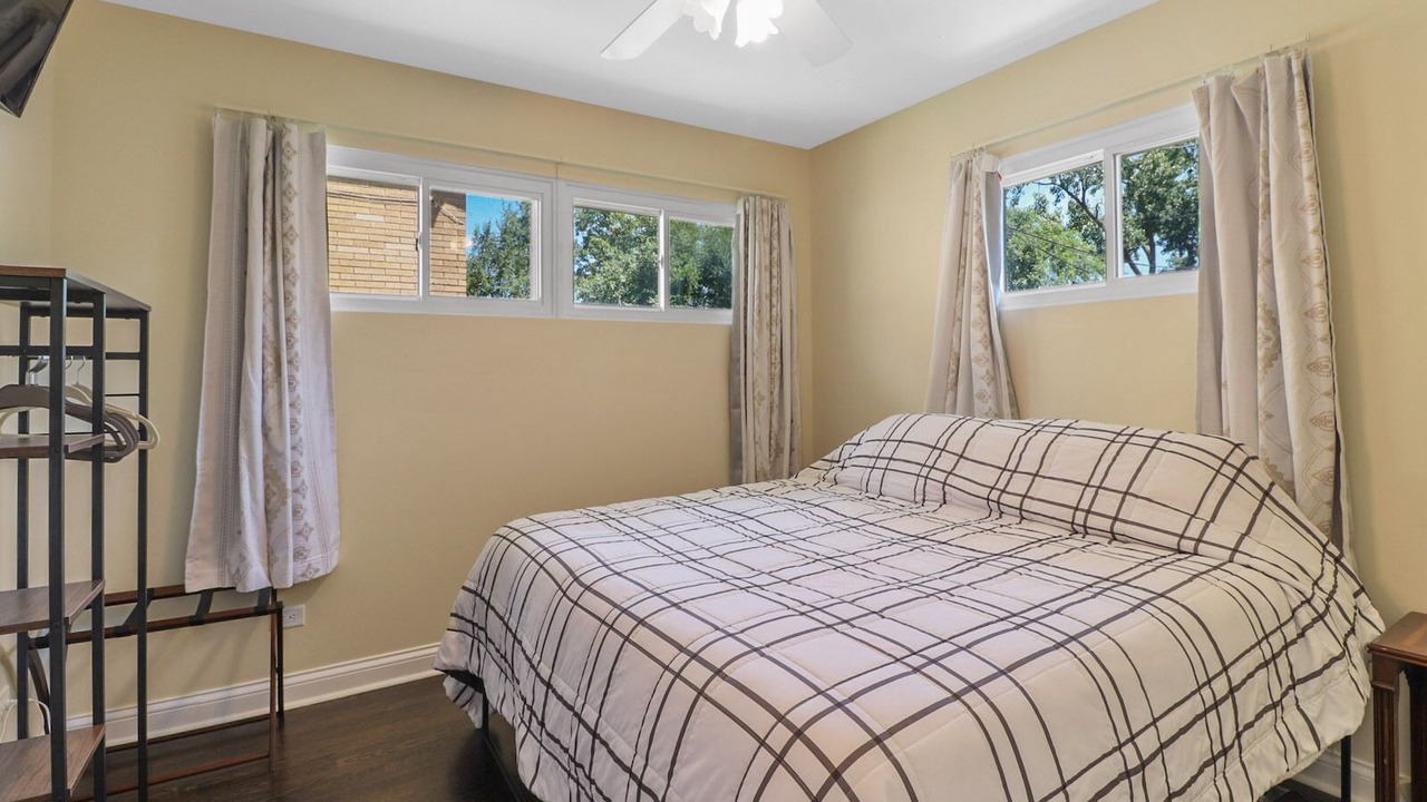 Photo of Bedroom in Miller Beach