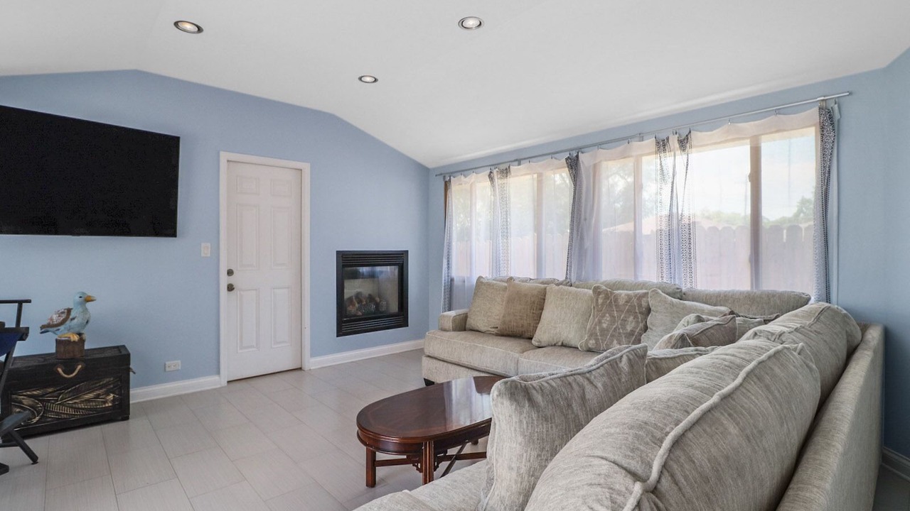 Photo of Livingroom in Miller Beach