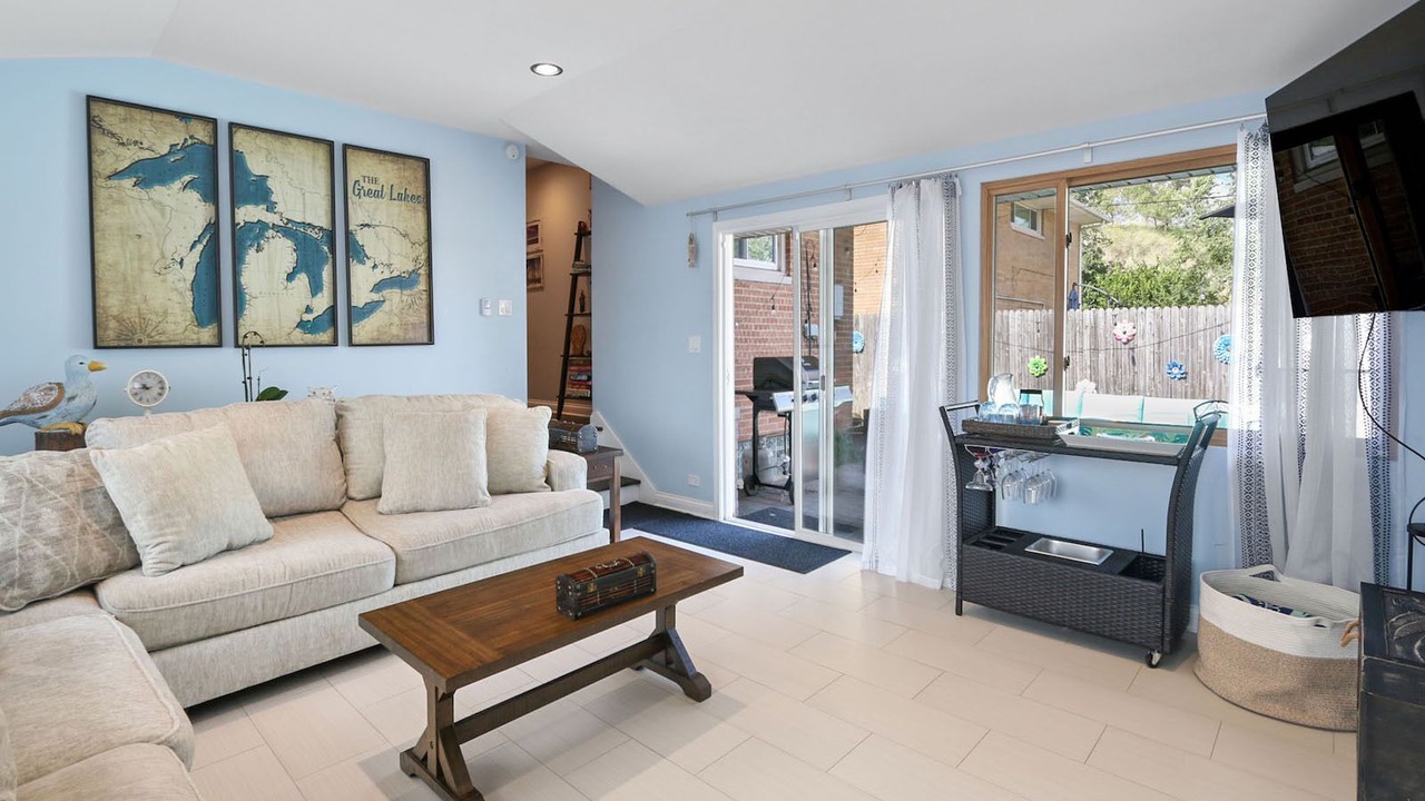 Photo of Livingroom in Miller Beach