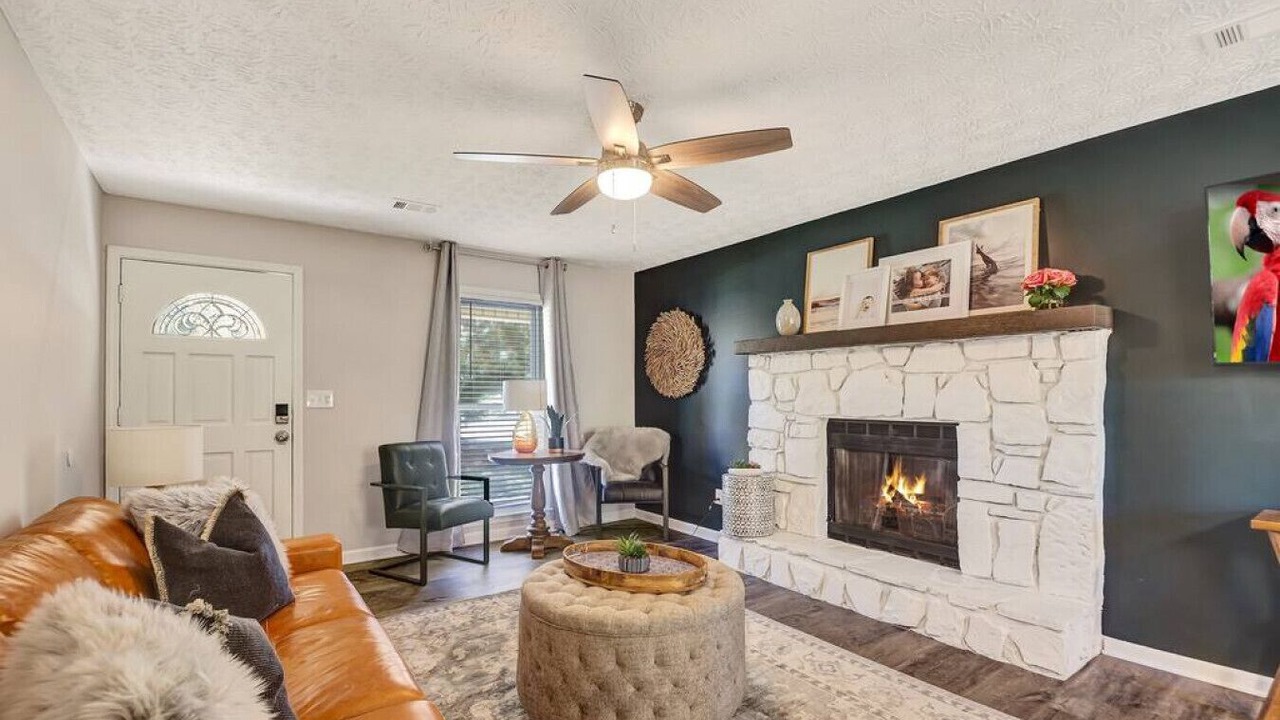 Photo of Livingroom in Marietta