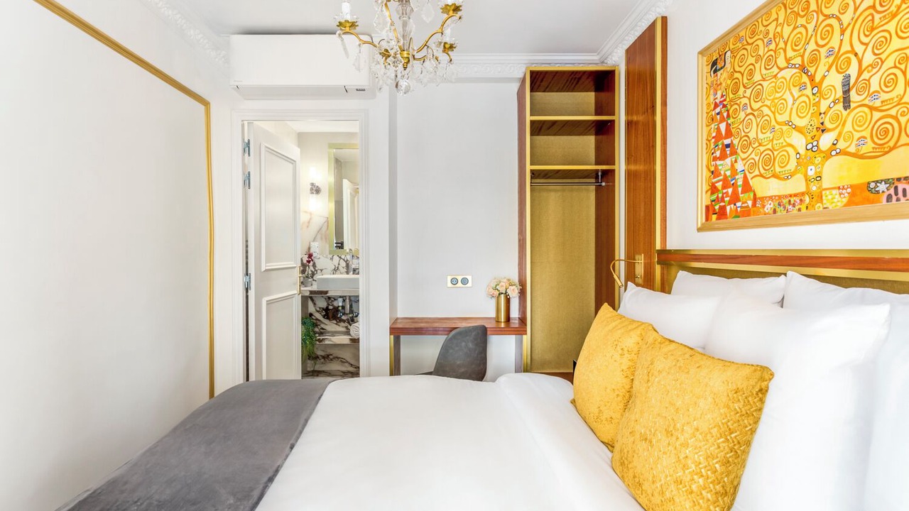 Photo of Bedroom in Saint-Merri