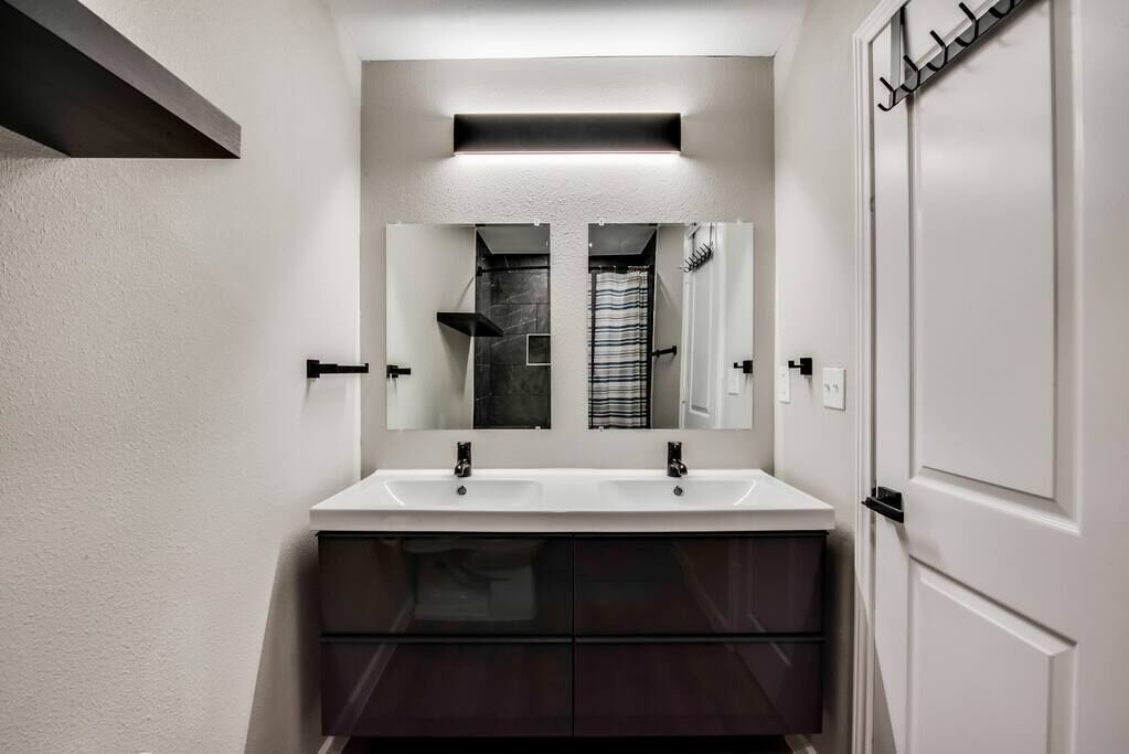 Photo of Bathroom in Haltom City