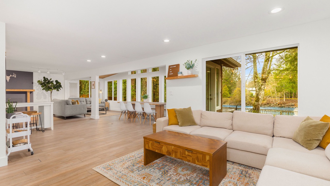 Photo of Livingroom in Riverbend