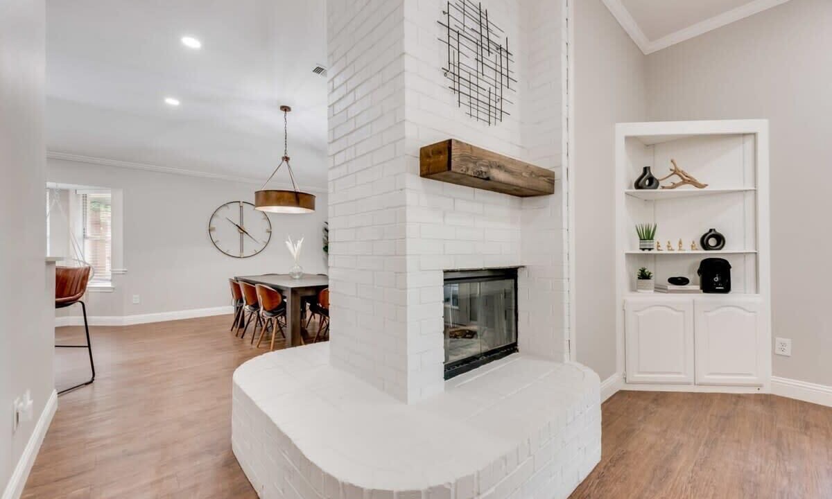 Photo of Livingroom in North Richland Hills
