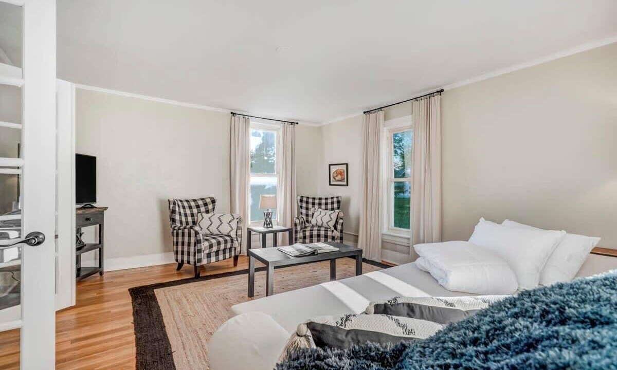 Photo of Bedroom in Monument