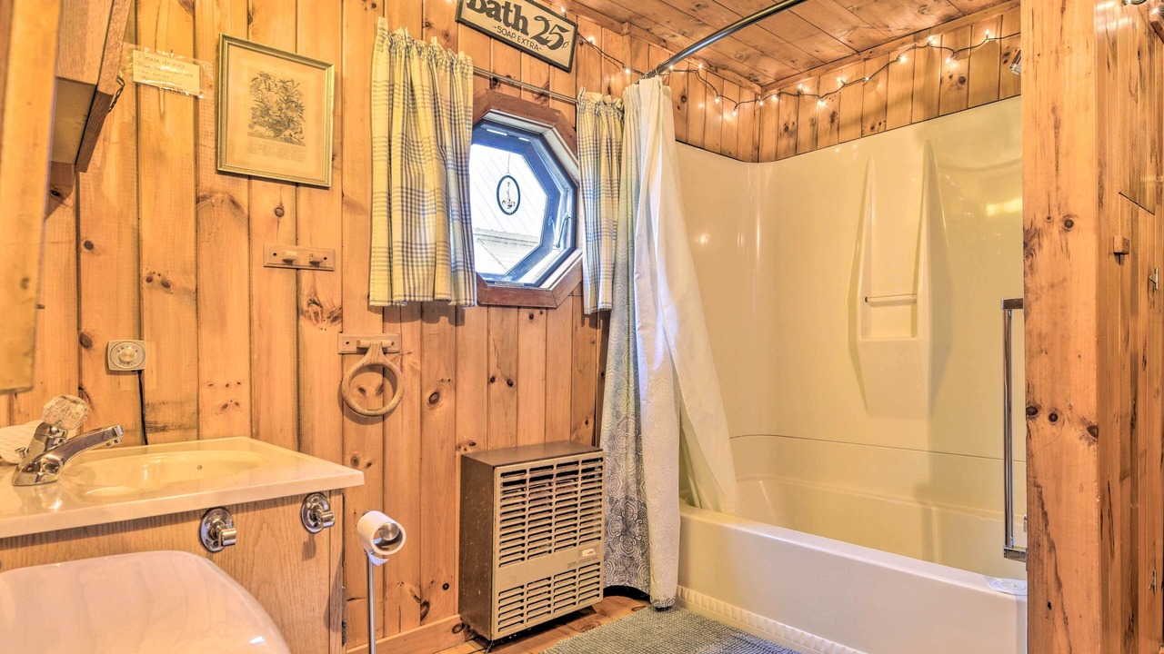 Photo of Bathroom in Granville