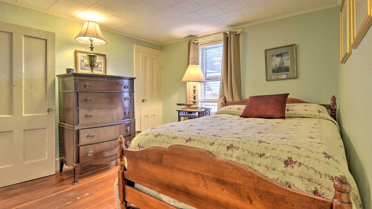 Photo of Bedroom in Granville