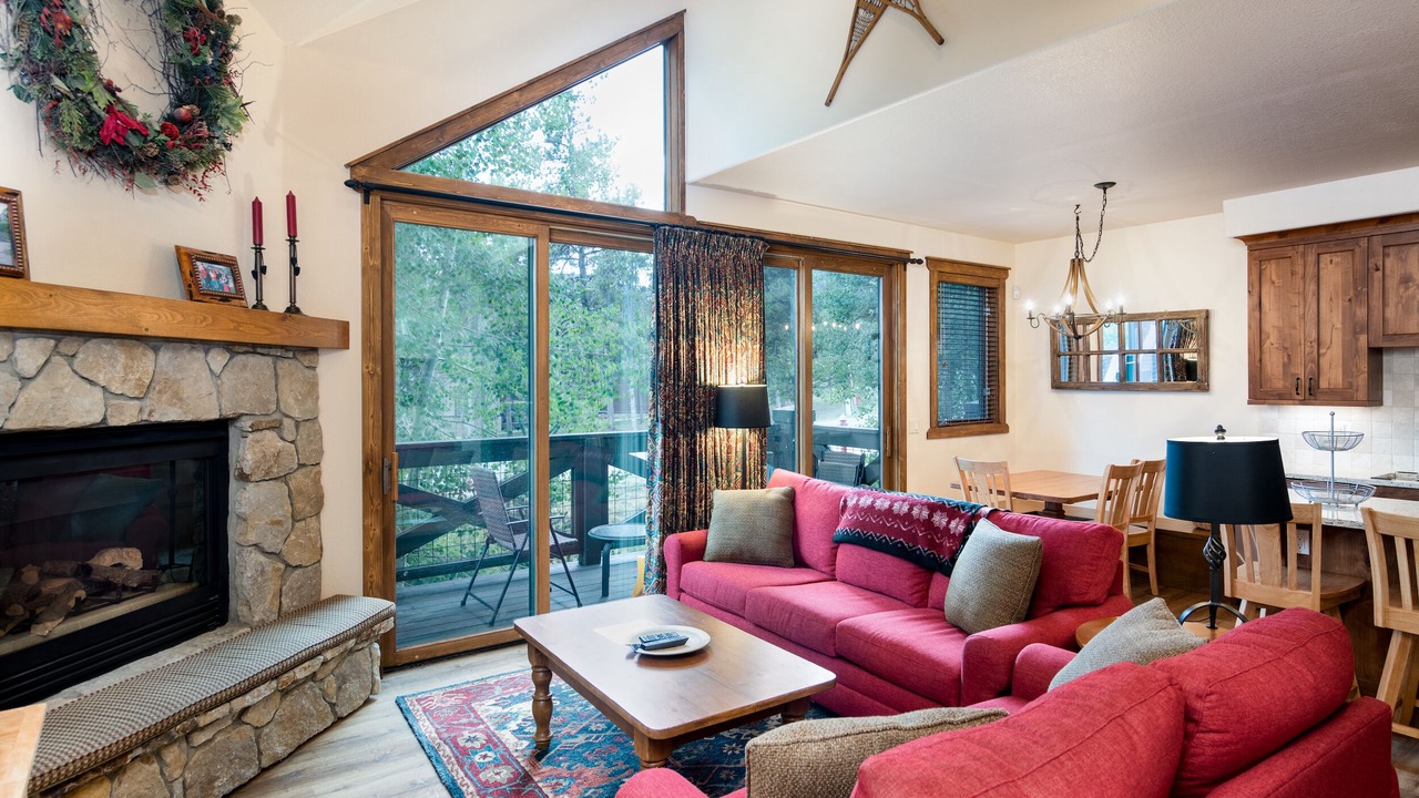 Photo of Livingroom in Four O'Clock