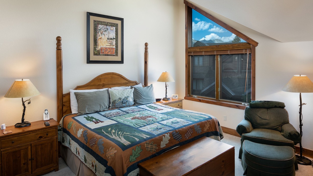 Photo of Bedroom in Four O'Clock