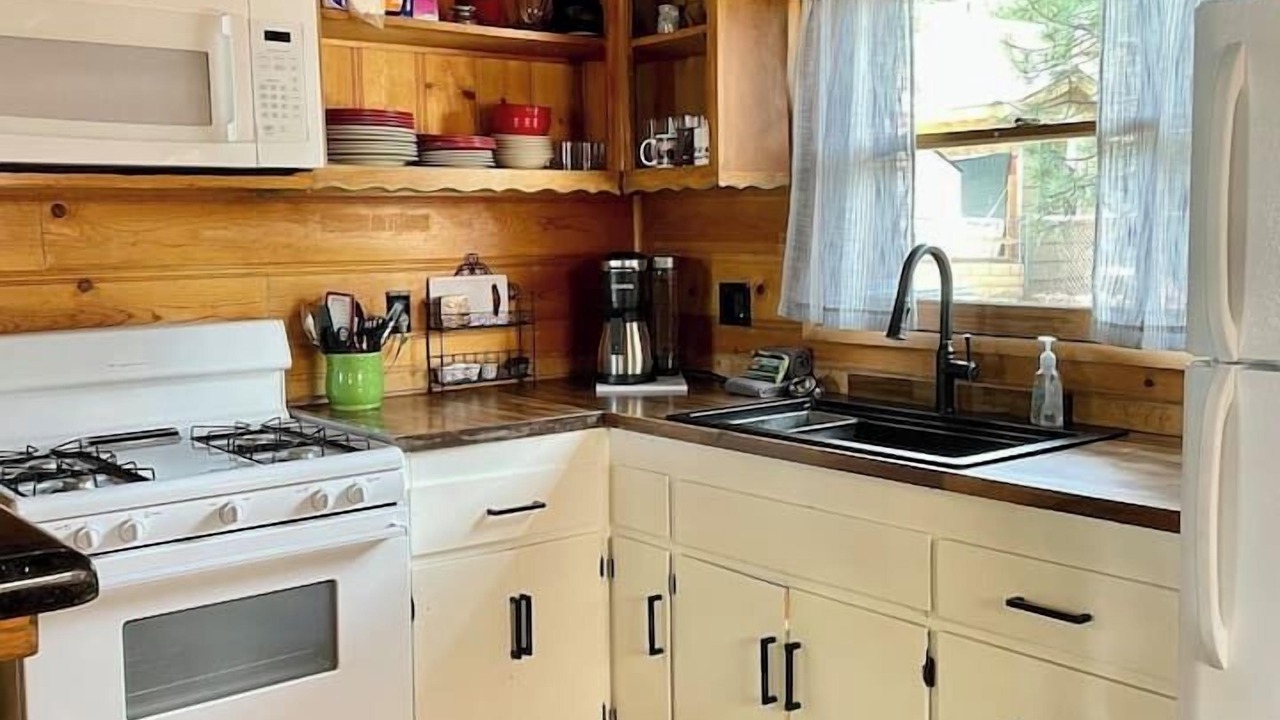 Photo of Kitchen in Big Bear City