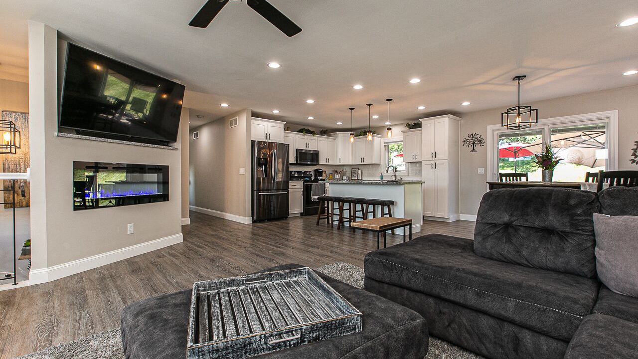 Photo of Livingroom in Dubuque