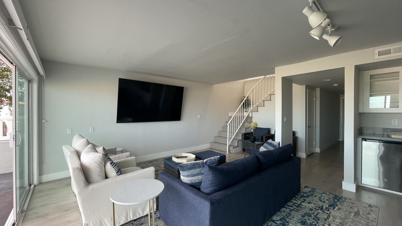 Photo of Livingroom in The Jungle