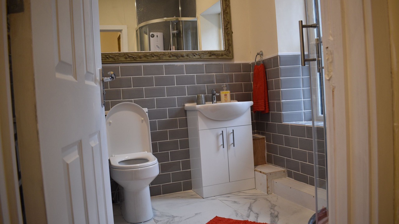 Photo of Bathroom in Denbigh