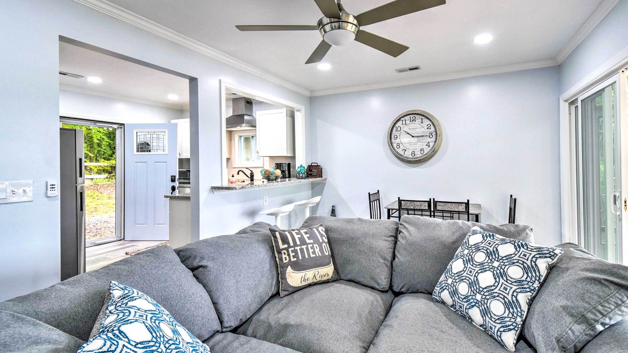 Photo of Livingroom in Dutton