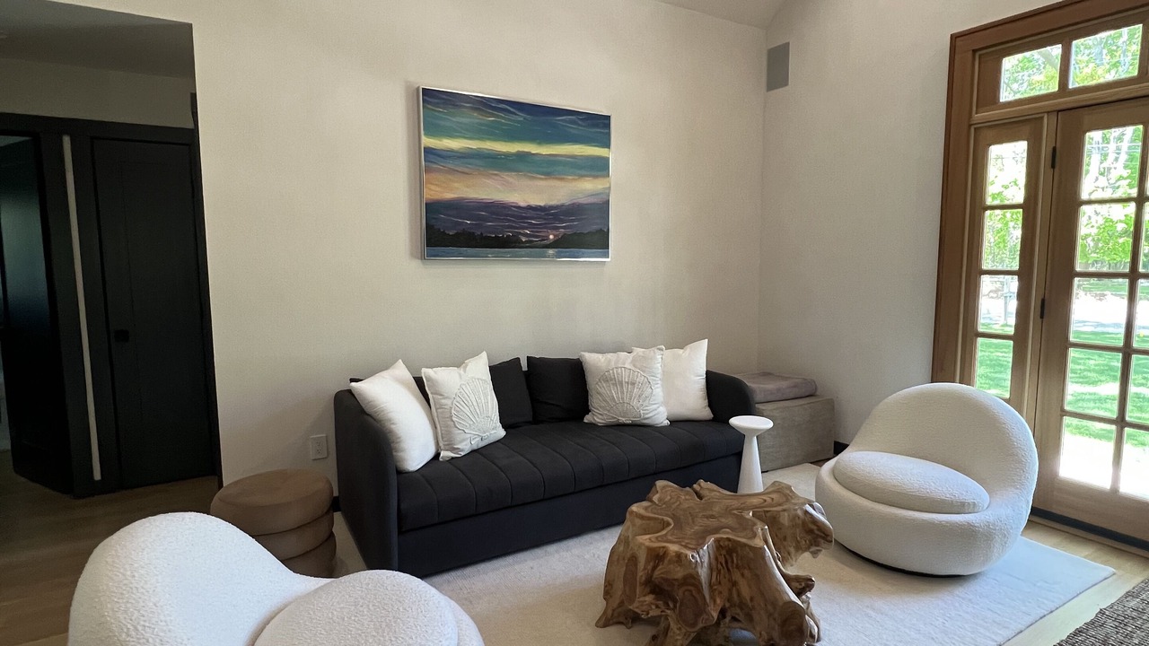 Photo of Livingroom in Hampton Bays