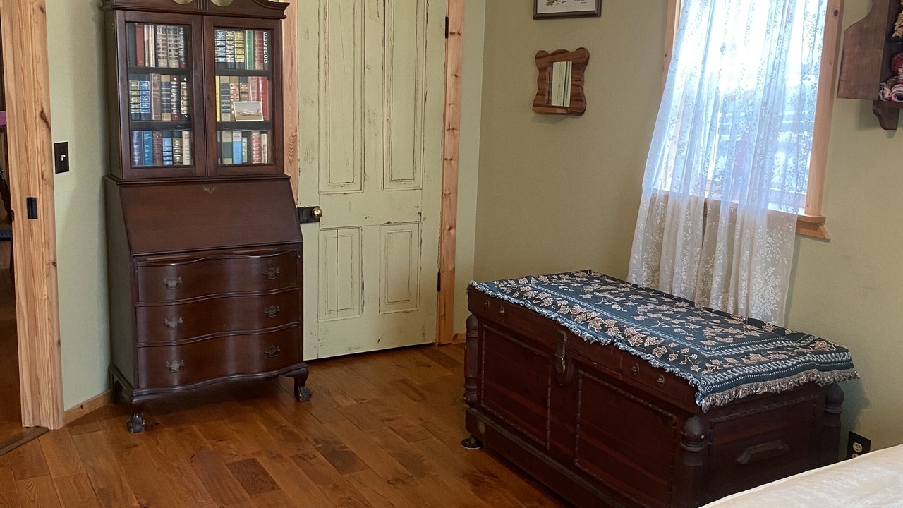 Photo of Bedroom in Leesville