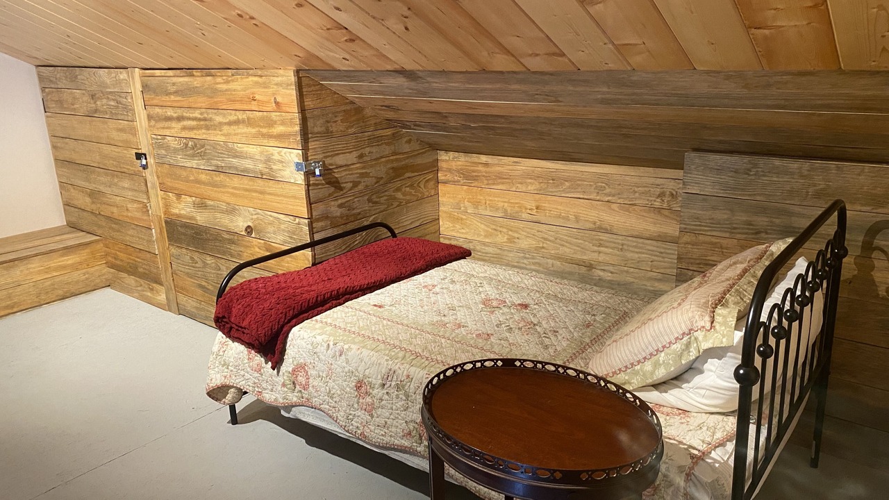 Photo of Bedroom in Leesville