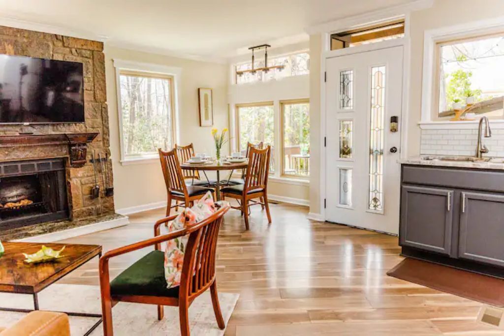 Photo of Bedroom in Lake Hamilton