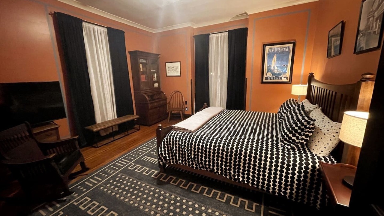 Photo of Bedroom in Greenfield