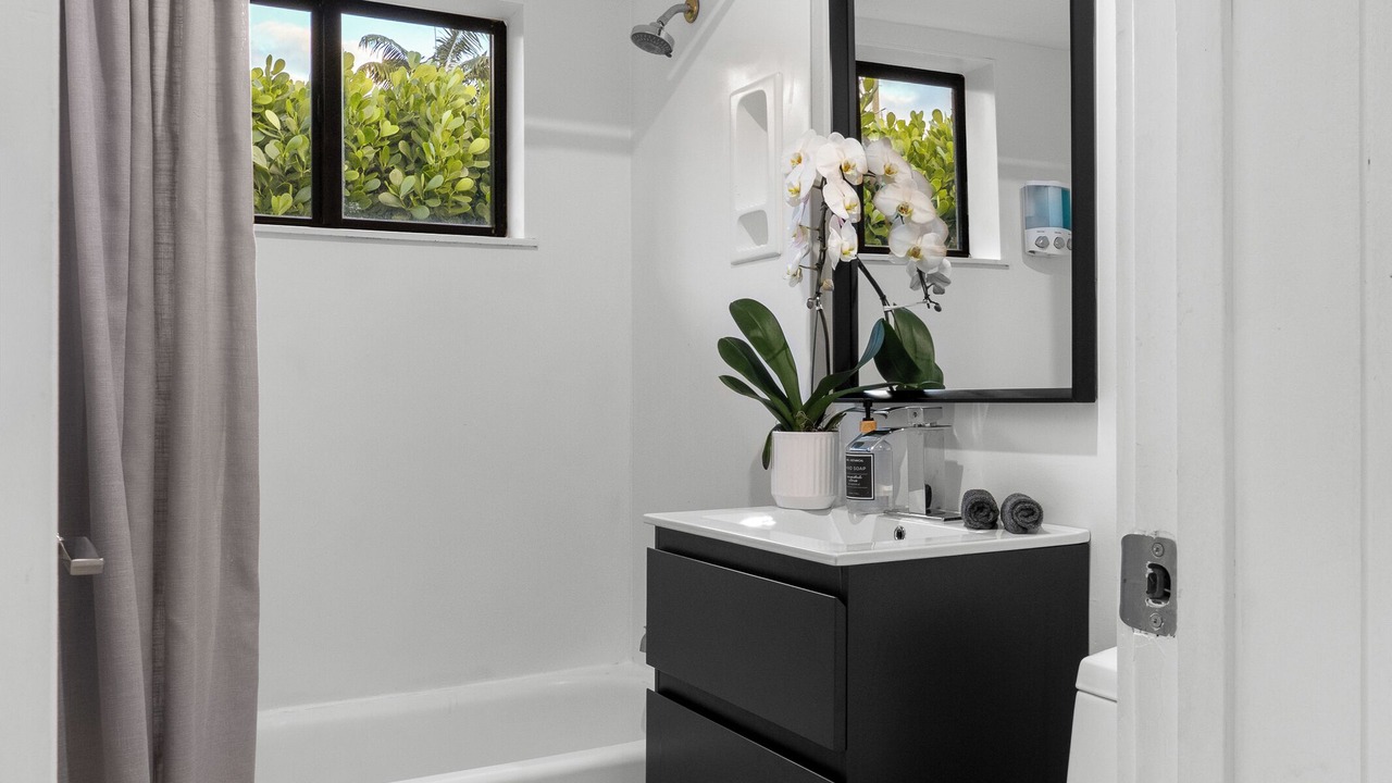 Photo of Bathroom in Wilton Manors