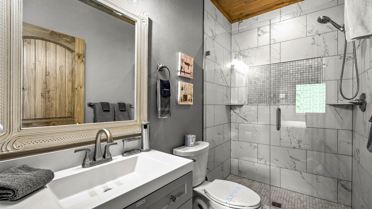 Photo of Bathroom in Wears Valley