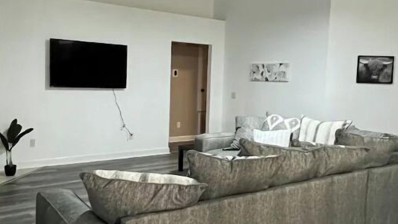 Photo of Livingroom in Emerald Shores