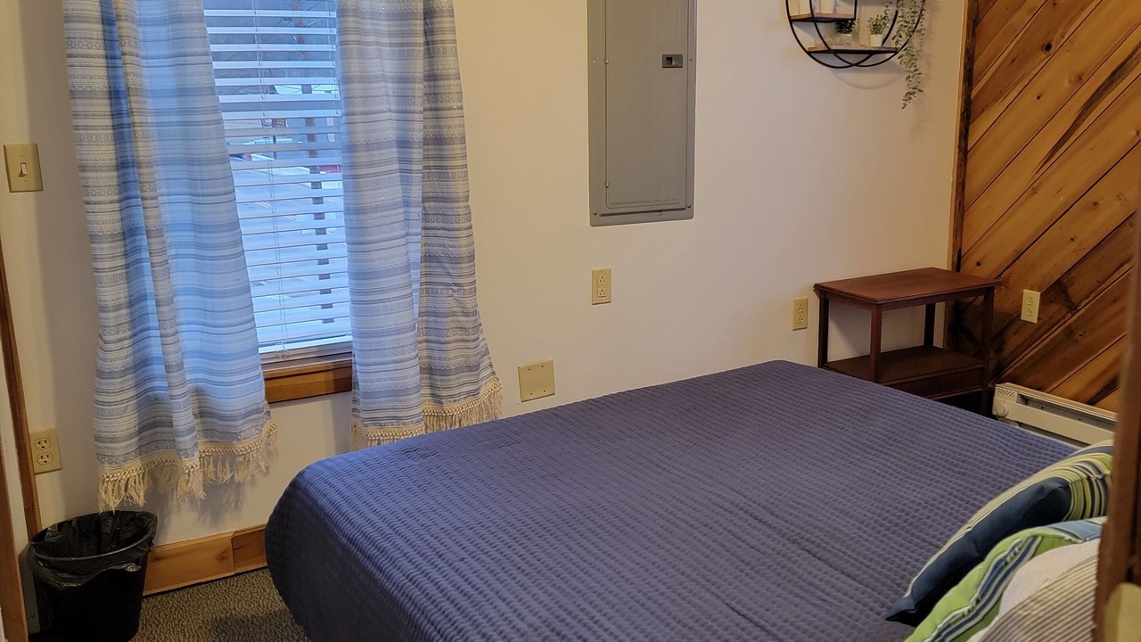 Photo of Bedroom in Friendsville