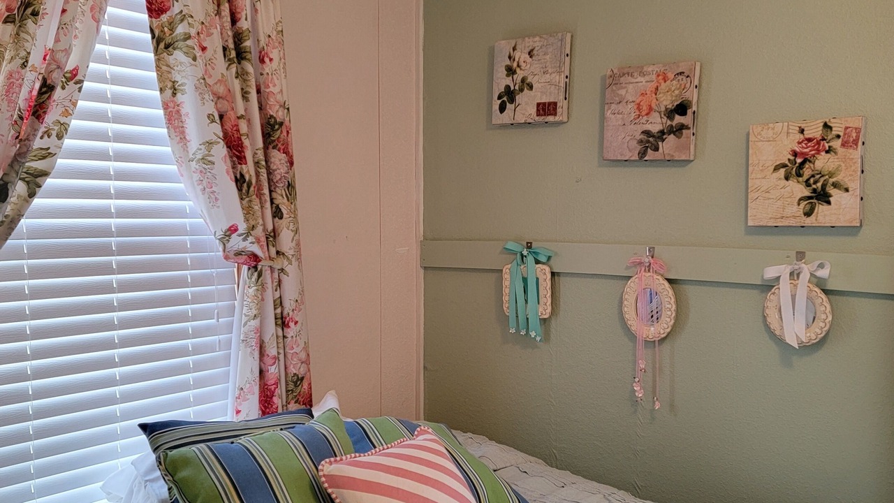Photo of Bedroom in Friendsville