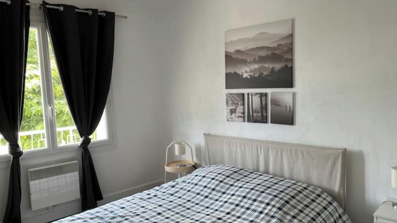 Photo of Bedroom in Saint-Gaudens
