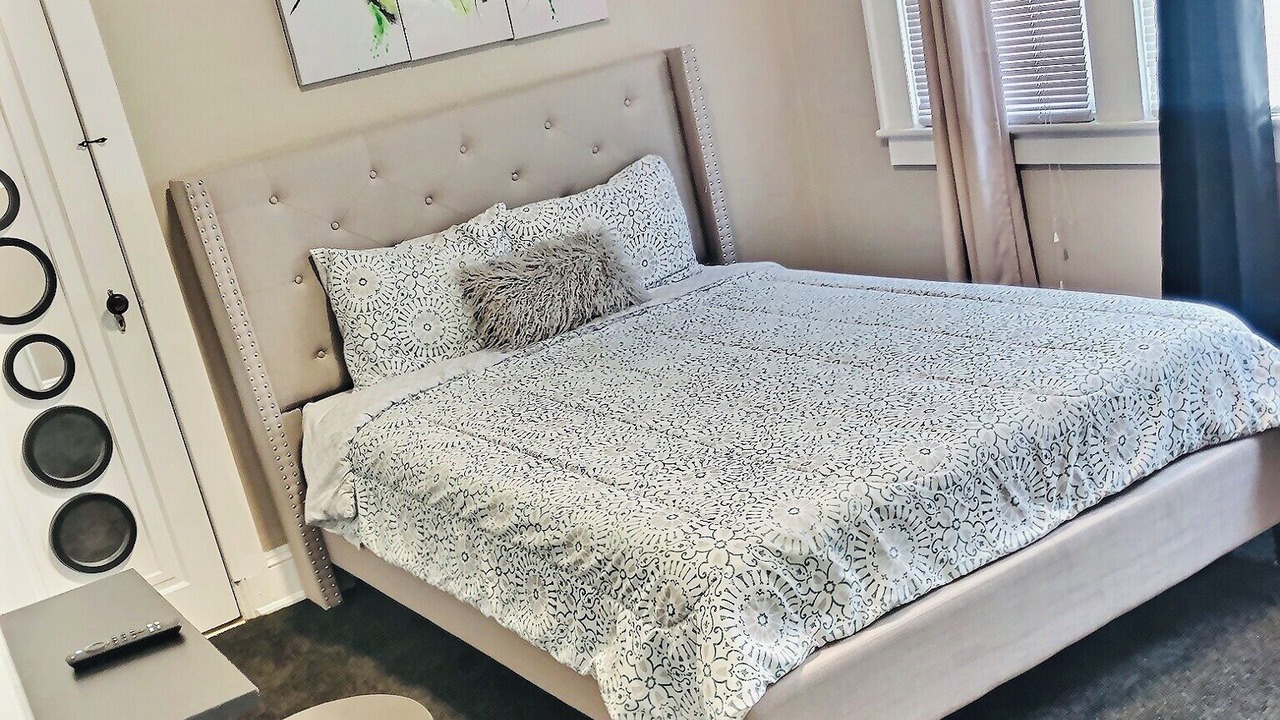 Photo of Bedroom in Stone Mountain Historic Village