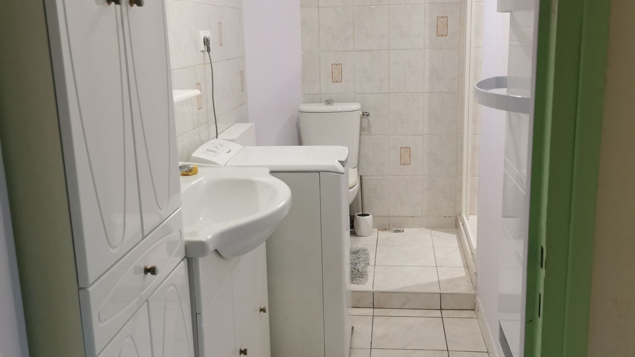 Photo of Bathroom in Saint-Affrique