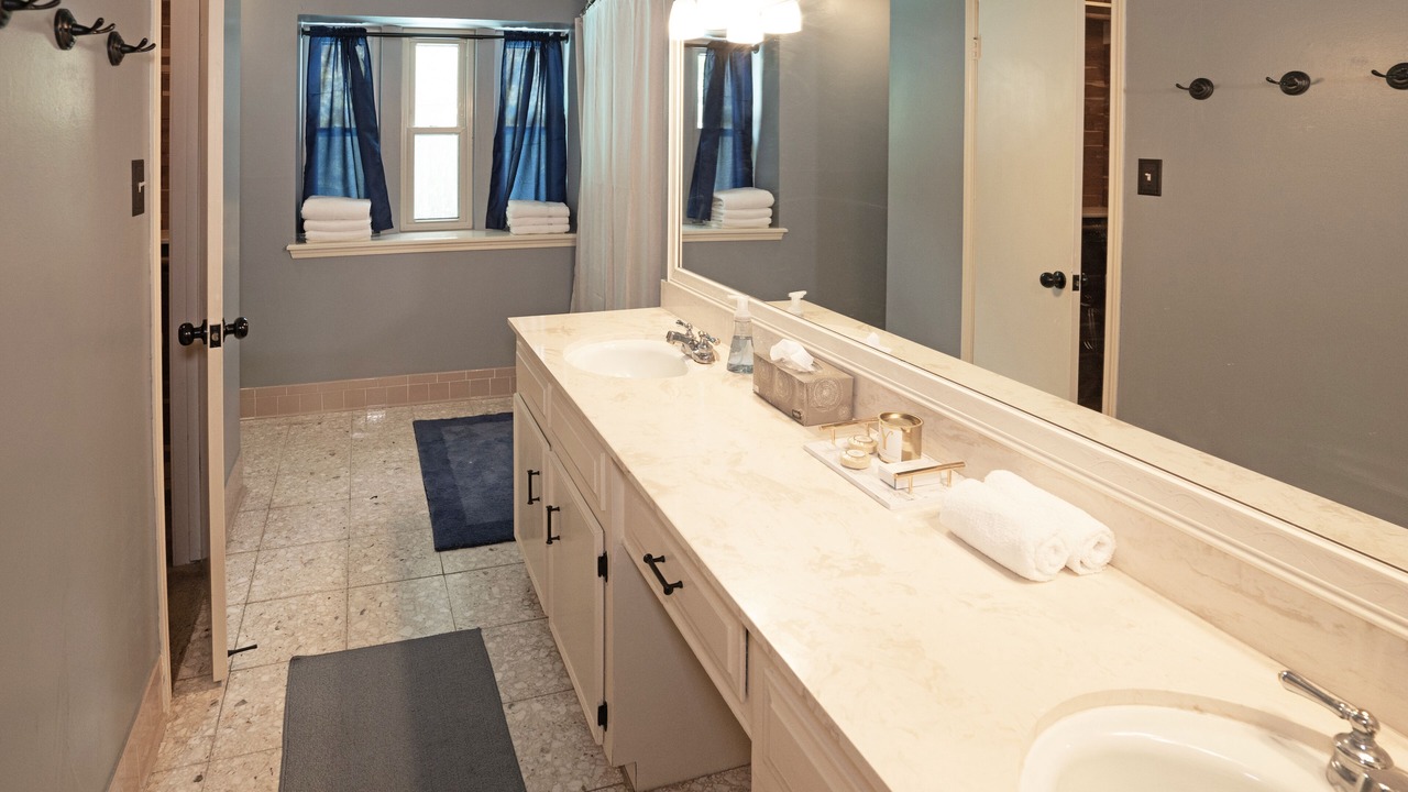 Photo of Bathroom in Barker
