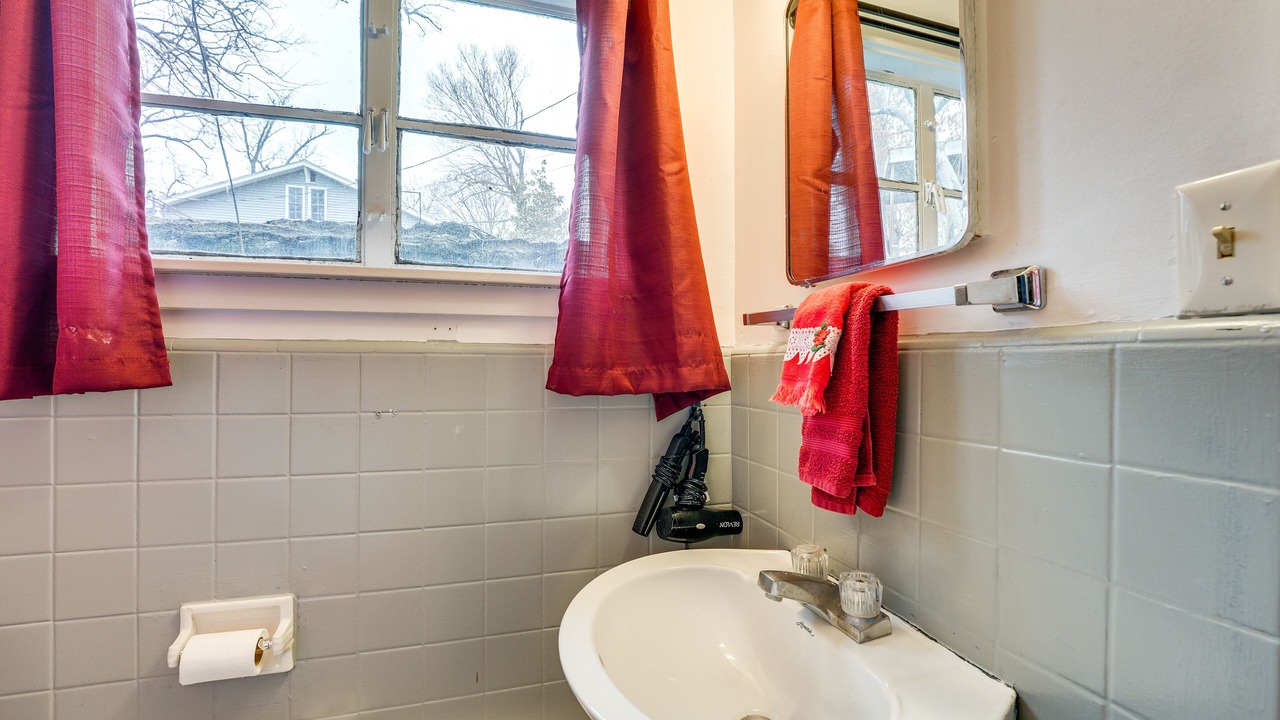 Photo of Bathroom in Rockaway Beach
