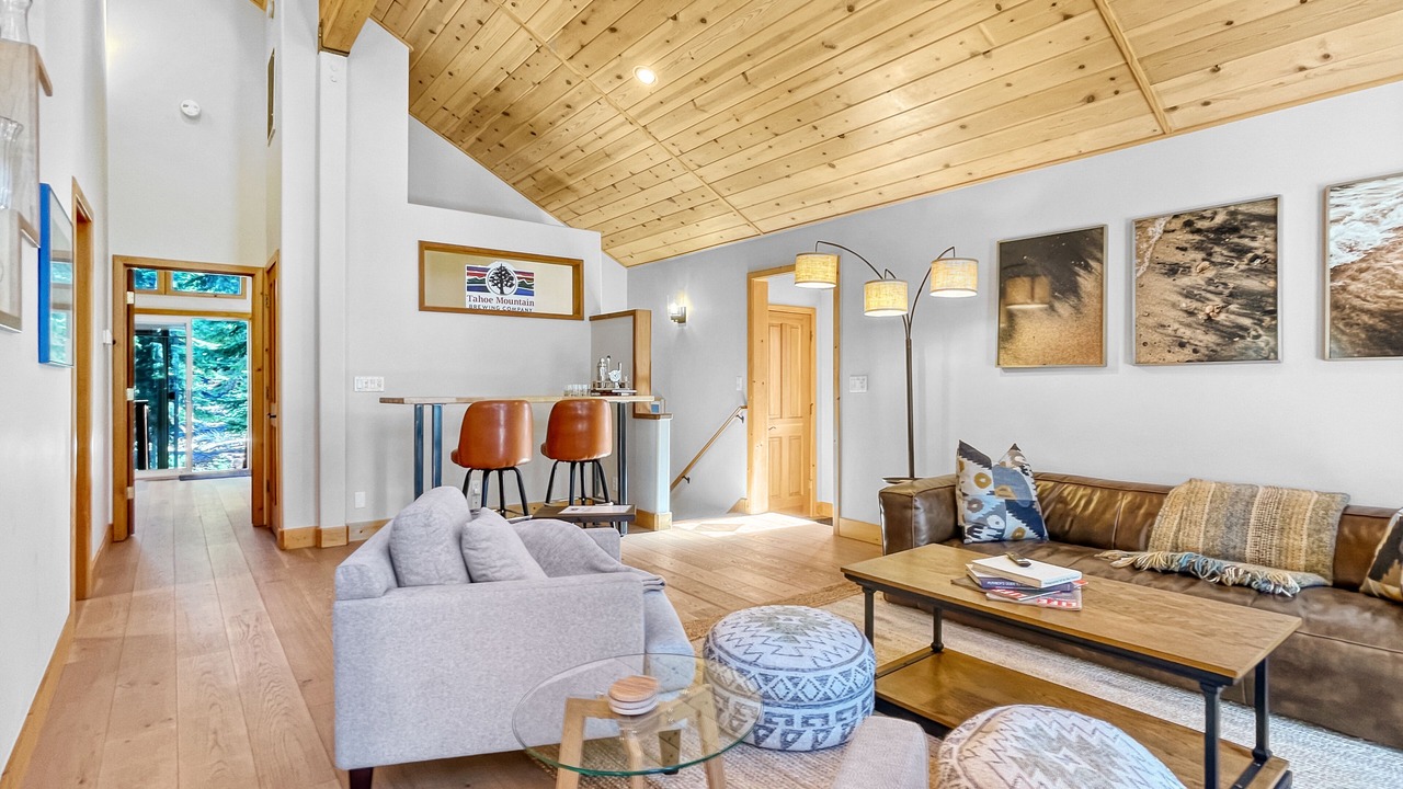 Photo of Livingroom in Carnelian Bay