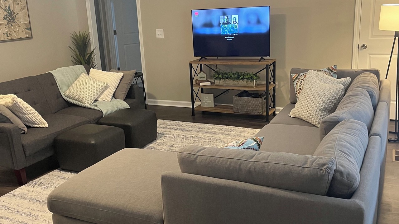 Photo of Livingroom in Jamestown