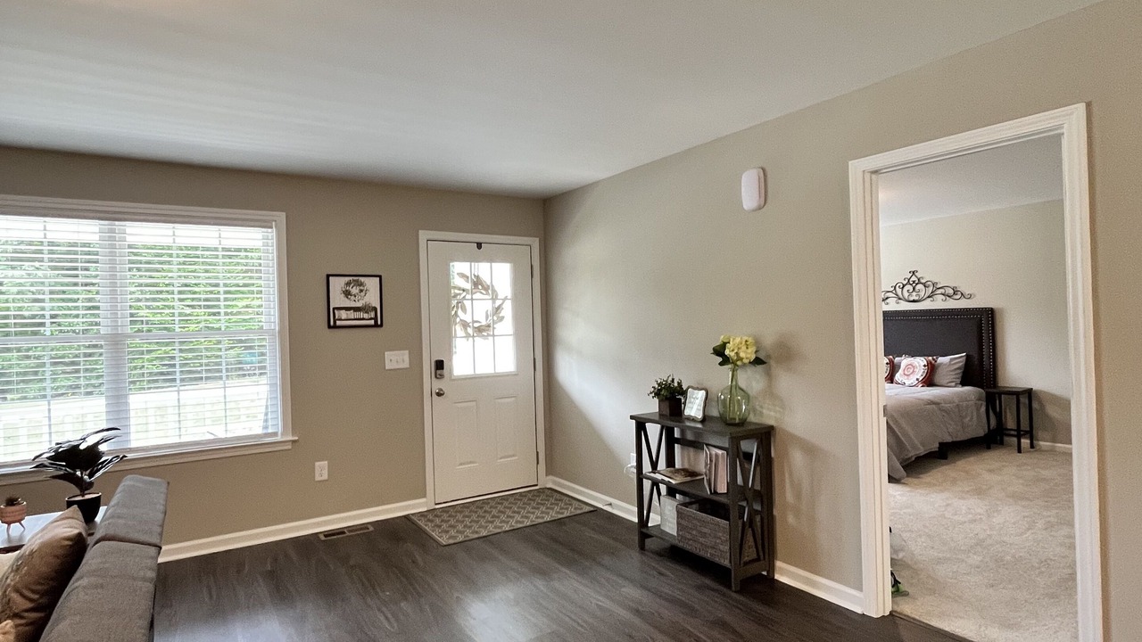 Photo of Livingroom in Jamestown