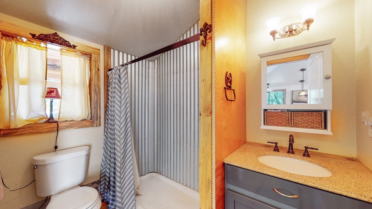 Photo of Bathroom in Drake